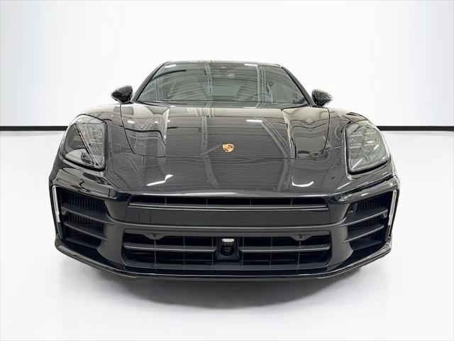 2025 Porsche Panamera 4