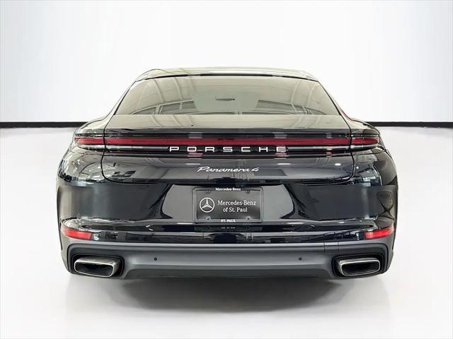 2025 Porsche Panamera 4