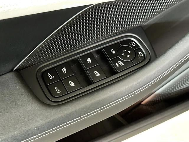 2025 Porsche Panamera 4