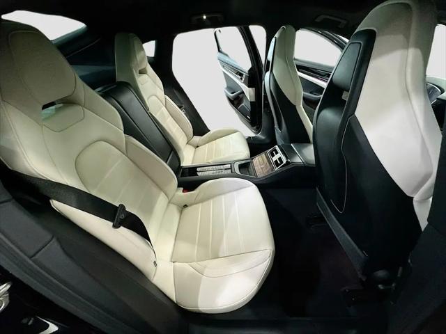 2025 Porsche Panamera 4