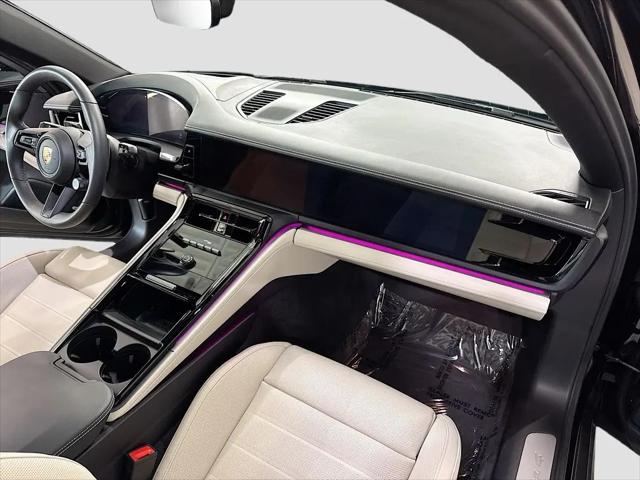 2025 Porsche Panamera 4