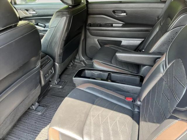 2024 Nissan Pathfinder Platinum 4WD
