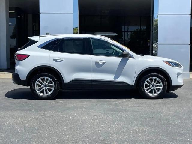 2022 Ford Escape SE Hybrid