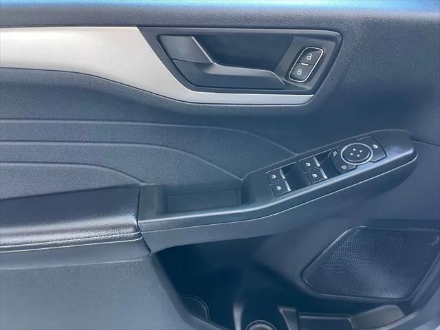 2022 Ford Escape SE Hybrid