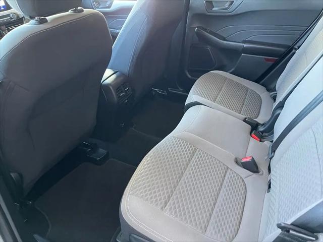2022 Ford Escape SE Hybrid