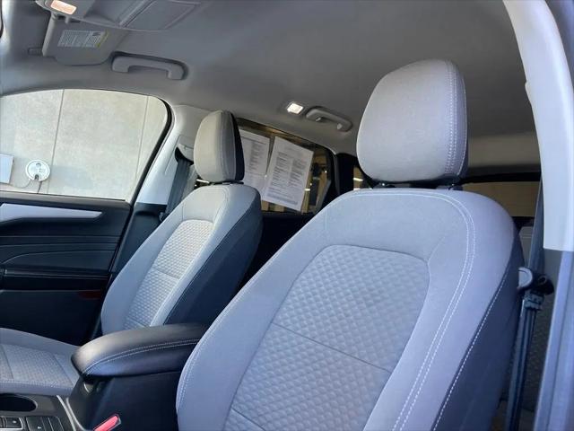 2022 Ford Escape SE Hybrid