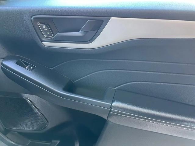 2022 Ford Escape SE Hybrid