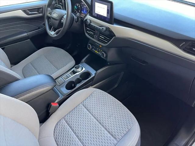 2022 Ford Escape SE Hybrid