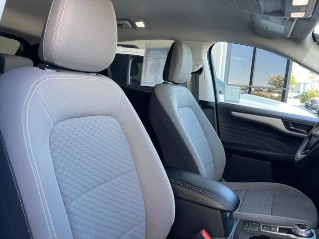 2022 Ford Escape SE Hybrid
