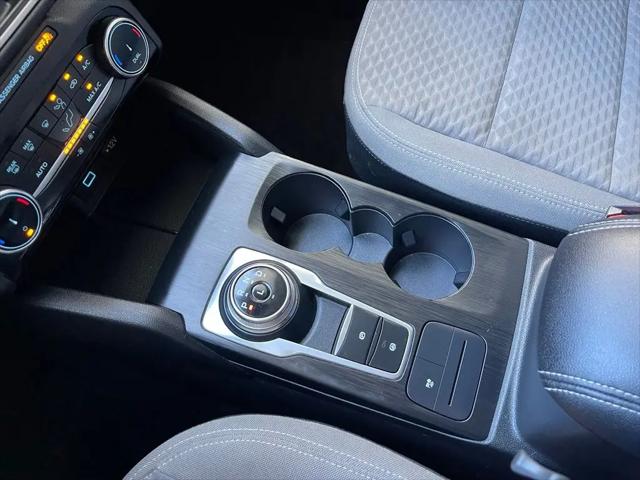 2022 Ford Escape SE Hybrid