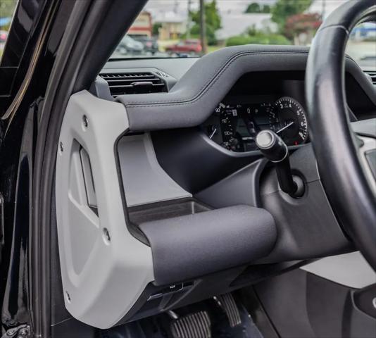 2023 Land Rover Defender 130 SE