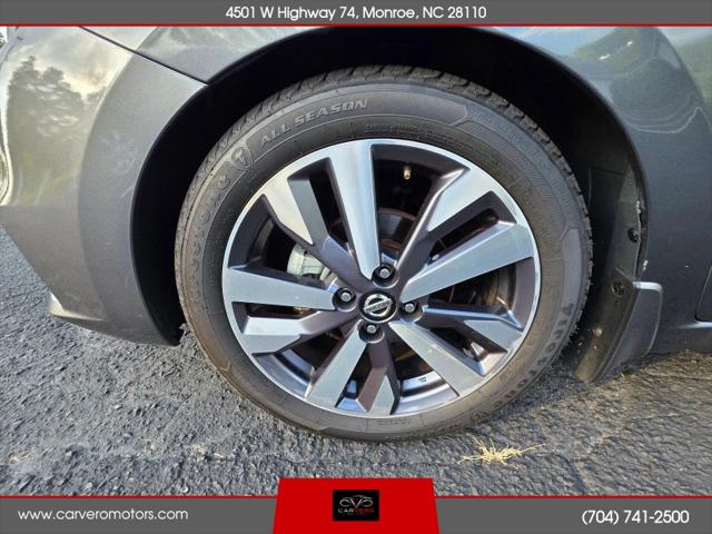 2020 Nissan Versa SR Xtronic CVT