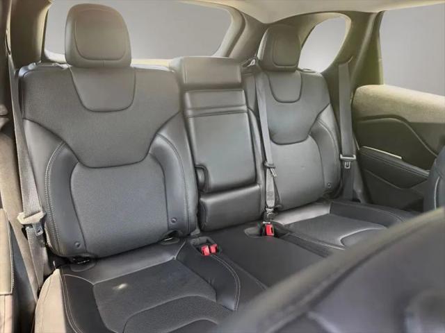 2019 Jeep Cherokee Limited FWD