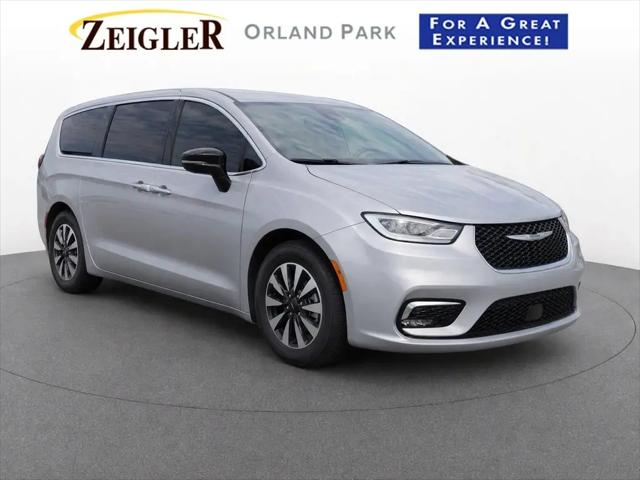 2024 Chrysler Pacifica Hybrid Select for sale in Orland Park, IL