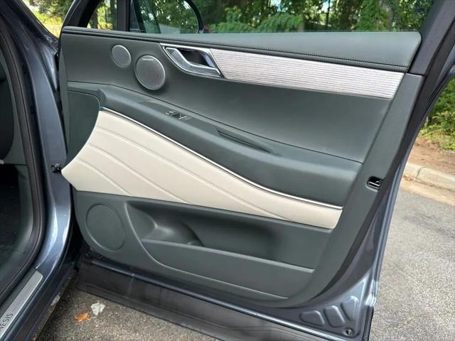 2027 Genesis GV80 2.5T Prestige