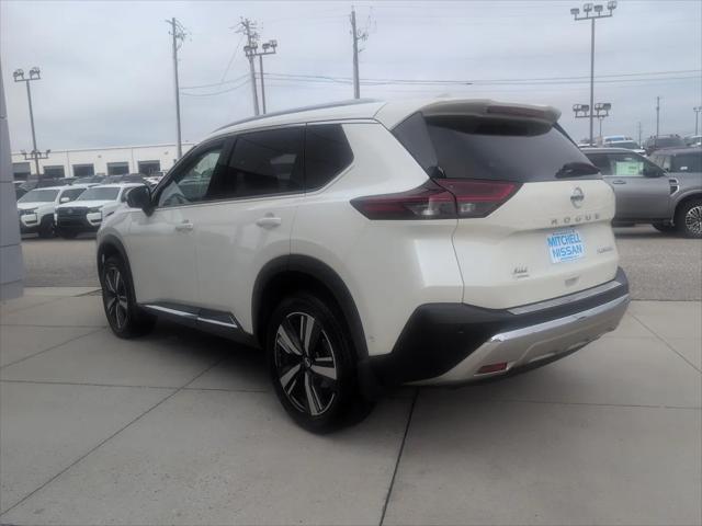 2021 Nissan Rogue Platinum FWD