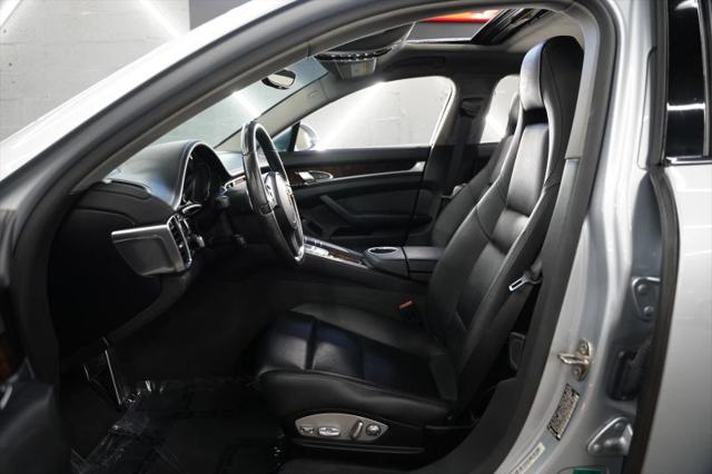 2016 Porsche Panamera 4