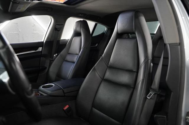 2016 Porsche Panamera 4