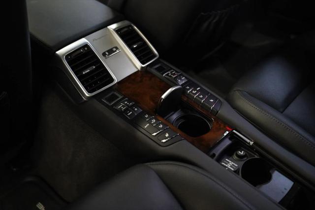 2016 Porsche Panamera 4