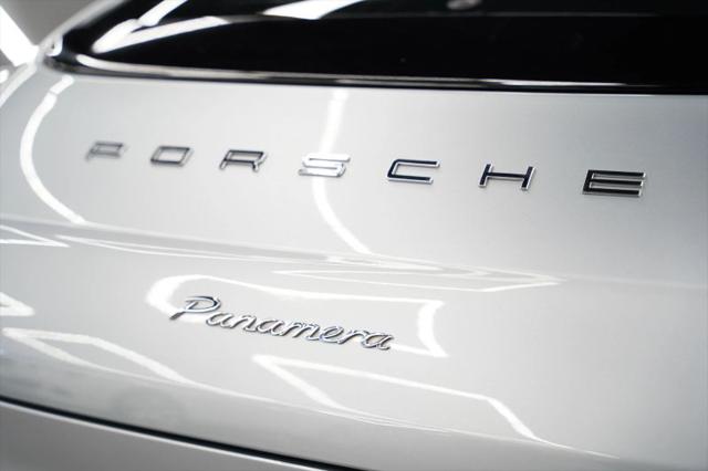 2016 Porsche Panamera 4