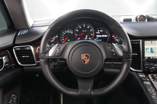 2016 Porsche Panamera 4
