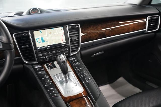 2016 Porsche Panamera 4