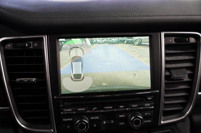 2016 Porsche Panamera 4
