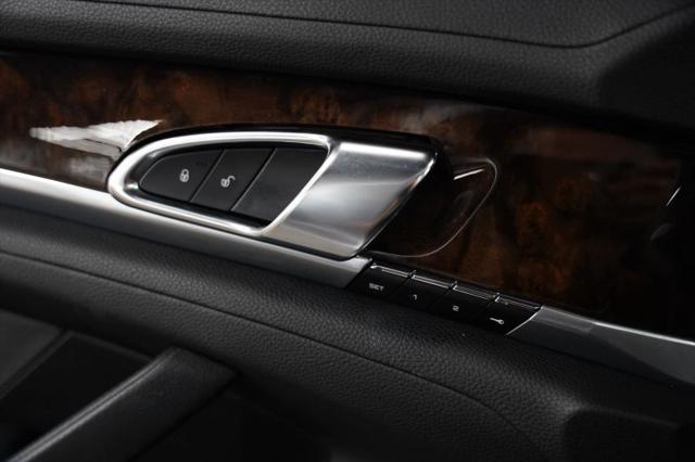 2016 Porsche Panamera 4