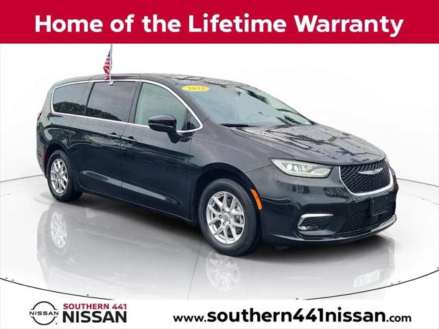 2023 Chrysler Pacifica Touring L for sale in Royal Palm Beach, FL