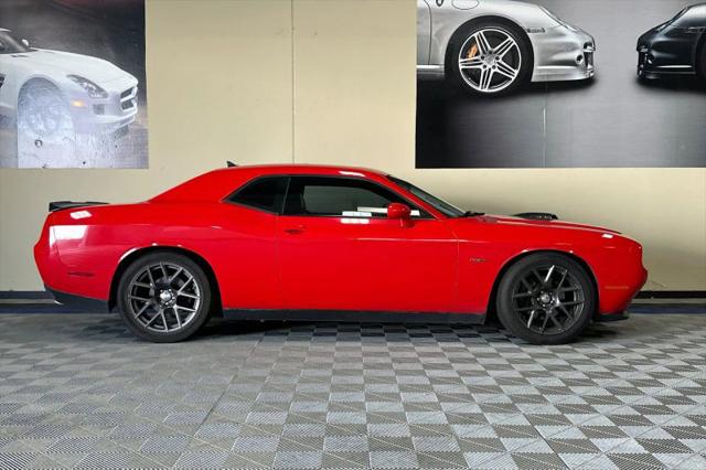 2016 Dodge Challenger R/T Plus Shaker