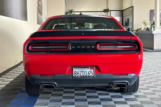 2016 Dodge Challenger R/T Plus Shaker