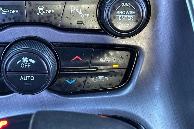 2016 Dodge Challenger R/T Plus Shaker