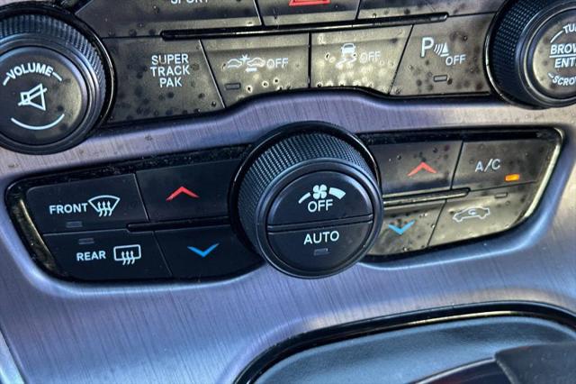 2016 Dodge Challenger R/T Plus Shaker