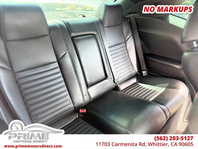 2013 Dodge Challenger SXT Plus