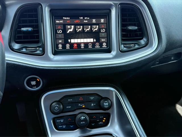 2022 Dodge Challenger SXT