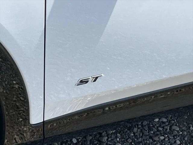 2026 Buick NV Sport Touring FWD