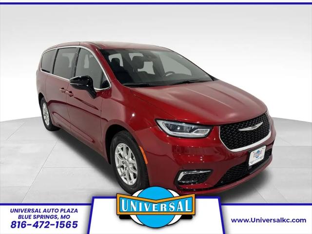 2025 Chrysler Pacifica Select for sale in Blue Springs, MO