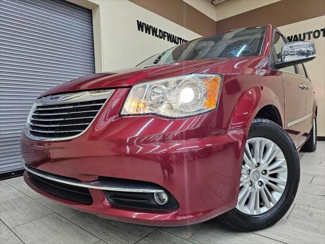 2013 Chrysler Town & Country Limited for sale in Fort Worth, TX