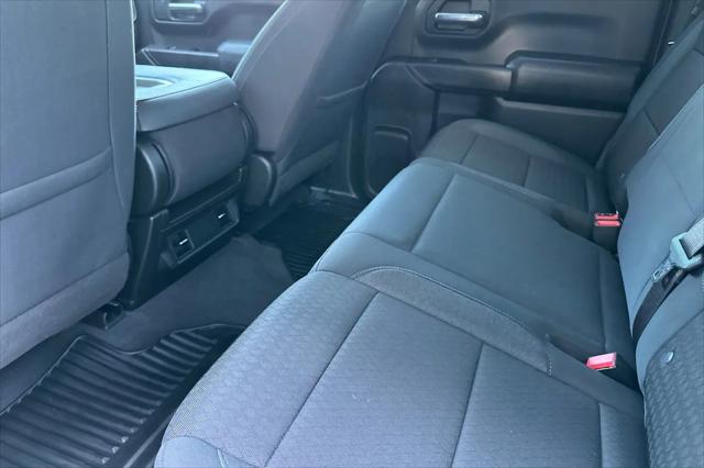 2023 Chevrolet Silverado 1500 2WD Crew Cab Short Bed Custom