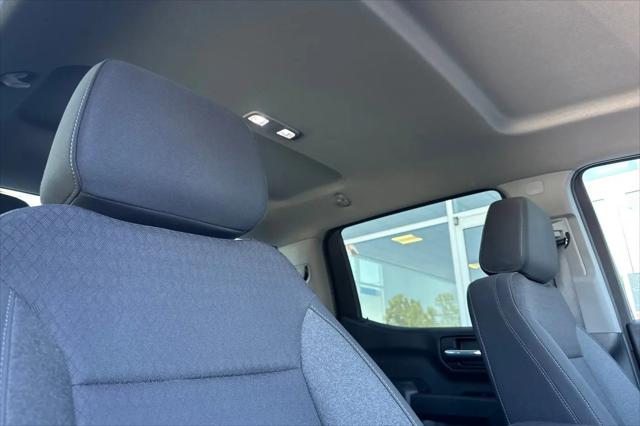 2023 Chevrolet Silverado 1500 2WD Crew Cab Short Bed Custom