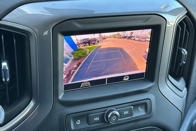 2023 Chevrolet Silverado 1500 2WD Crew Cab Short Bed Custom