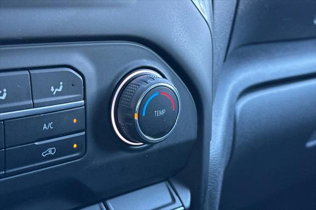 2023 Chevrolet Silverado 1500 2WD Crew Cab Short Bed Custom