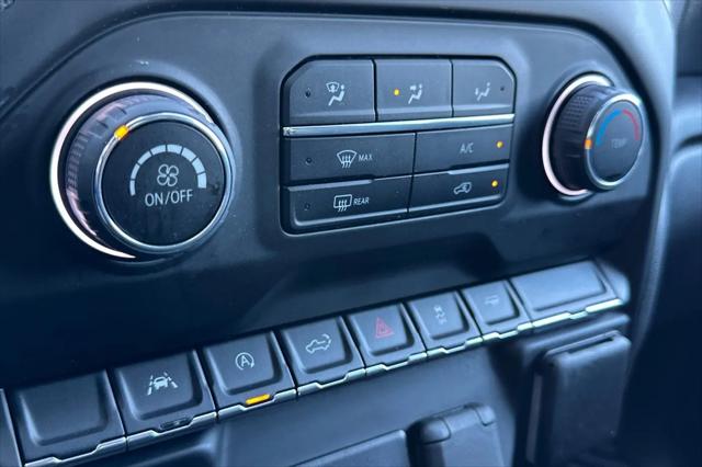 2023 Chevrolet Silverado 1500 2WD Crew Cab Short Bed Custom