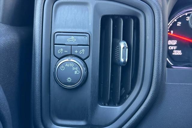 2023 Chevrolet Silverado 1500 2WD Crew Cab Short Bed Custom