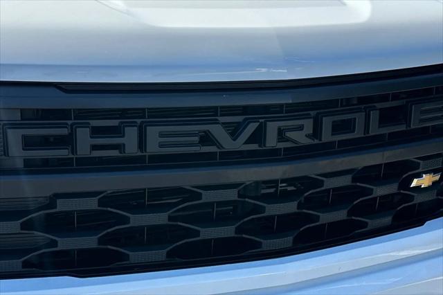 2023 Chevrolet Silverado 1500 2WD Crew Cab Short Bed Custom