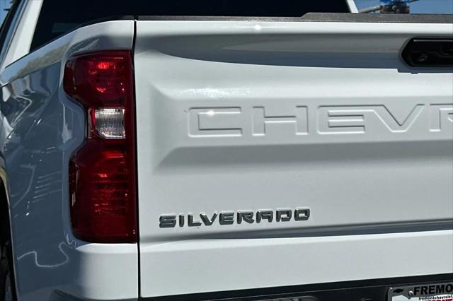 2023 Chevrolet Silverado 1500 2WD Crew Cab Short Bed Custom