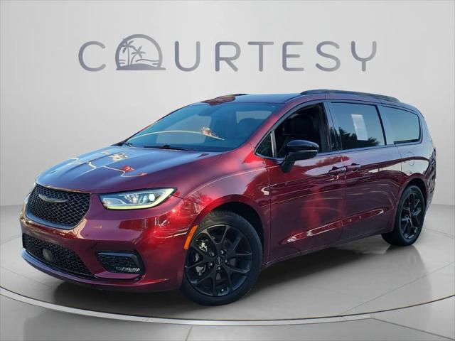 2023 Chrysler Pacifica Limited for sale in Tampa, FL