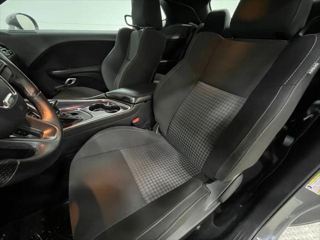 2018 Dodge Challenger R/T Shaker