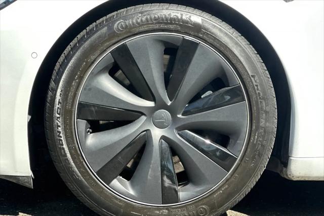 2023 Tesla Model S Plaid Tri Motor All-Wheel Drive