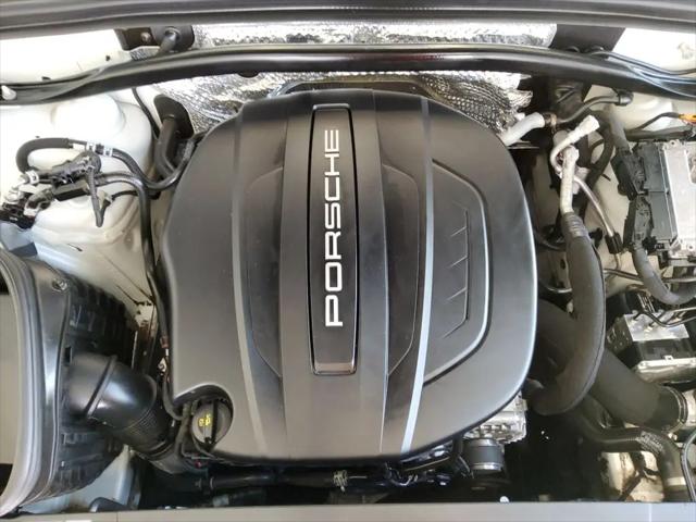 2021 Porsche Macan Macan